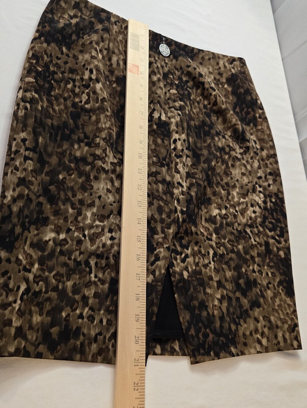 Elie Tahari Animal Print Pencil Skirt Size 4 - Picture 5 of 6